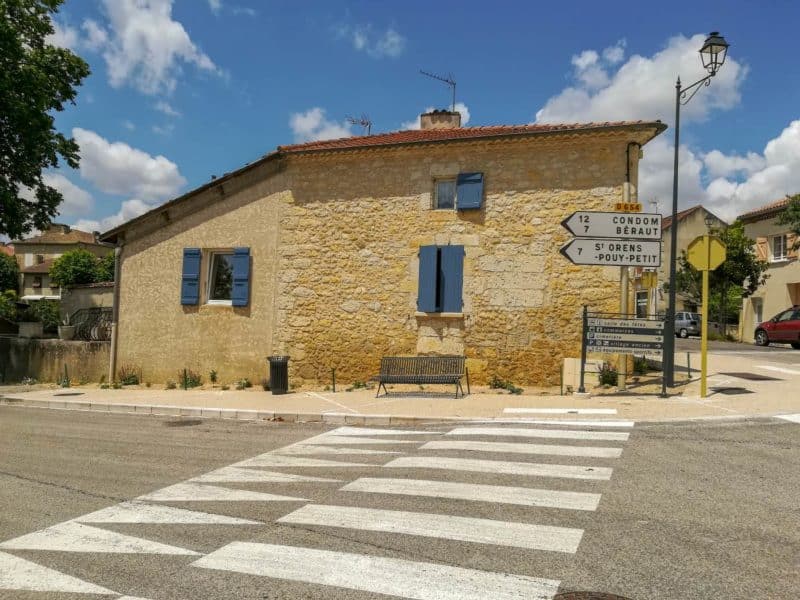 Enrobé grenaillé en chaussée