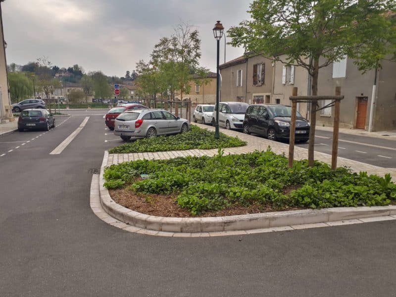 Vue d'ensemble du parking de la Communauté de Communes