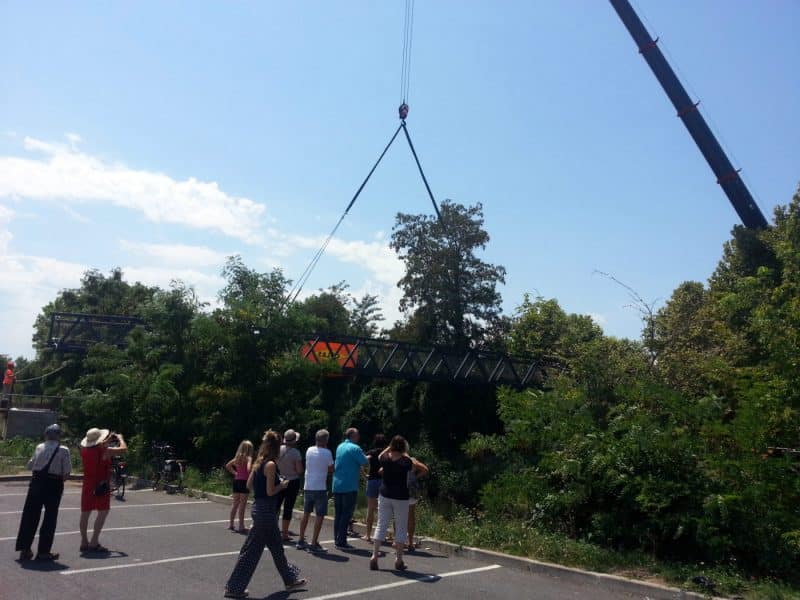 Pose de la passerelle